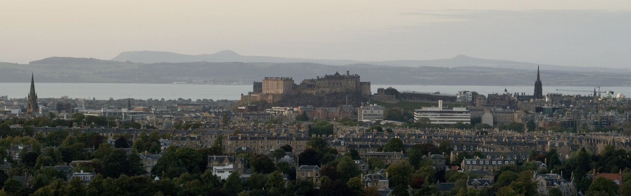 Skyline of the city of Edinburgh